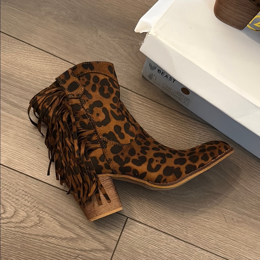 BEAST FASHION Leopard Fringe Ankle Booties NIB - Picture 4 of 8